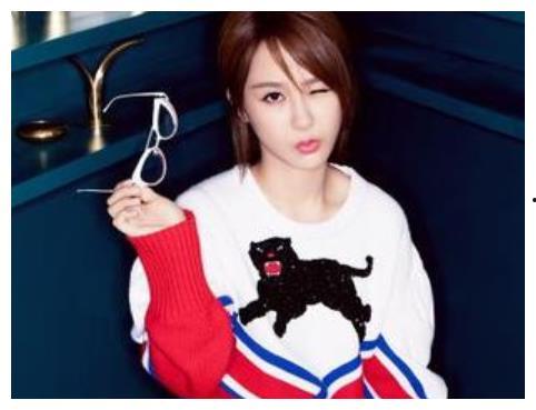 最新大爆料杨紫视频播放,播放量飙升，网友热议不断！